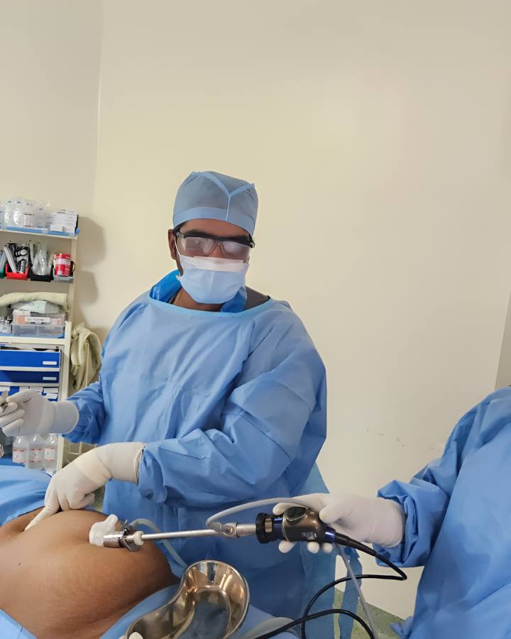 Dr.Naveenraj Laprascopic Surgeon Chennai-2